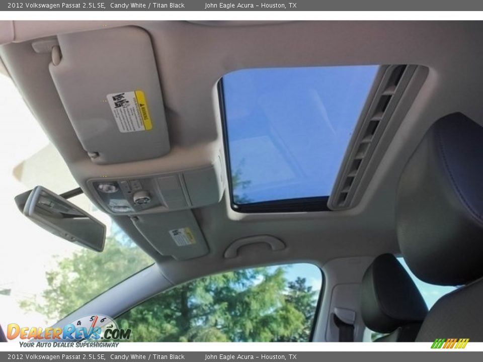 2012 Volkswagen Passat 2.5L SE Candy White / Titan Black Photo #17