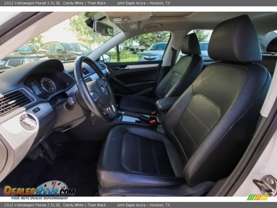 2012 Volkswagen Passat 2.5L SE Candy White / Titan Black Photo #19