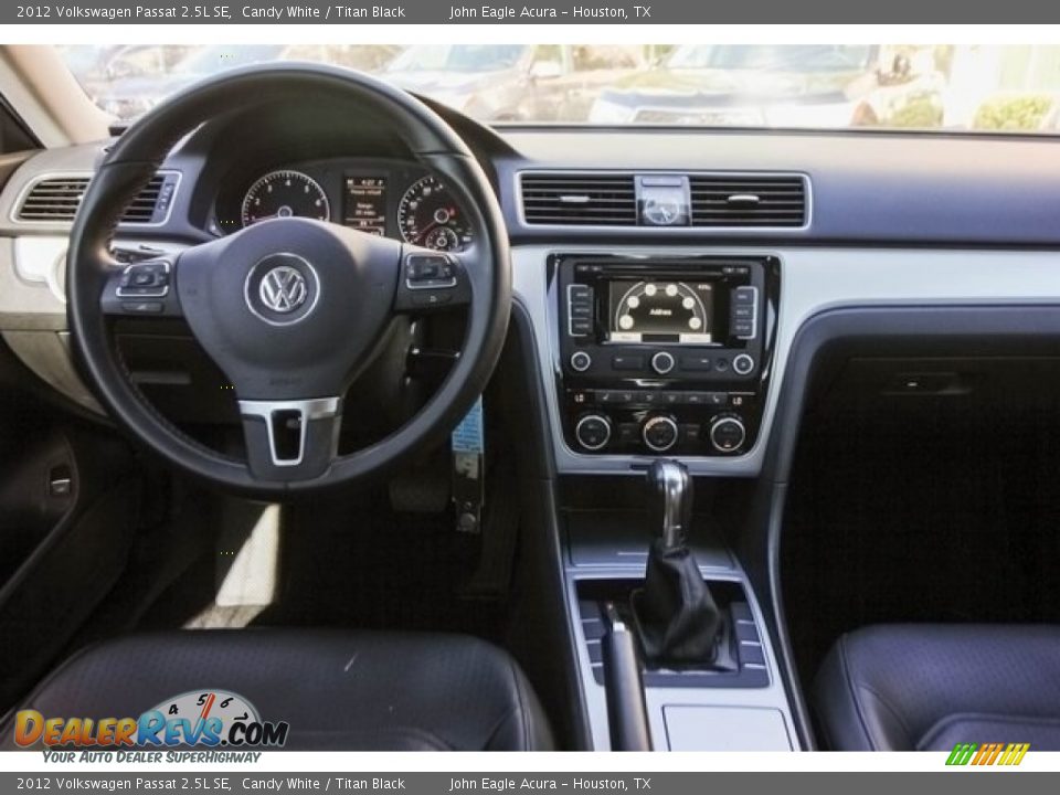 2012 Volkswagen Passat 2.5L SE Candy White / Titan Black Photo #29