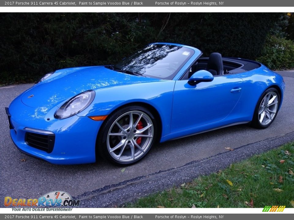 Front 3/4 View of 2017 Porsche 911 Carrera 4S Cabriolet Photo #1