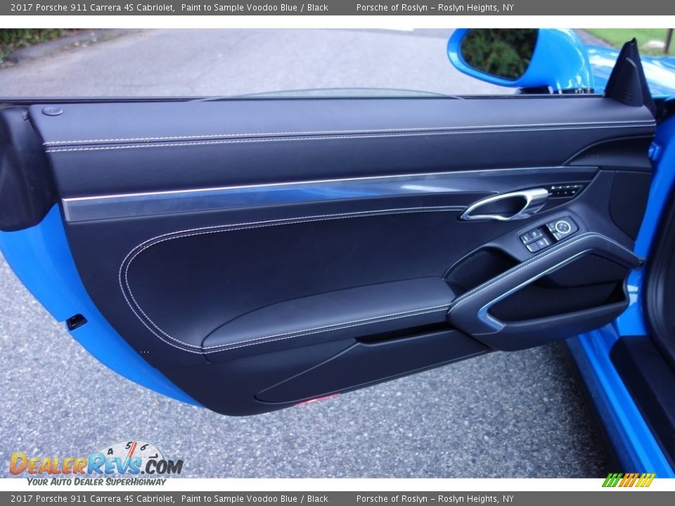 Door Panel of 2017 Porsche 911 Carrera 4S Cabriolet Photo #11