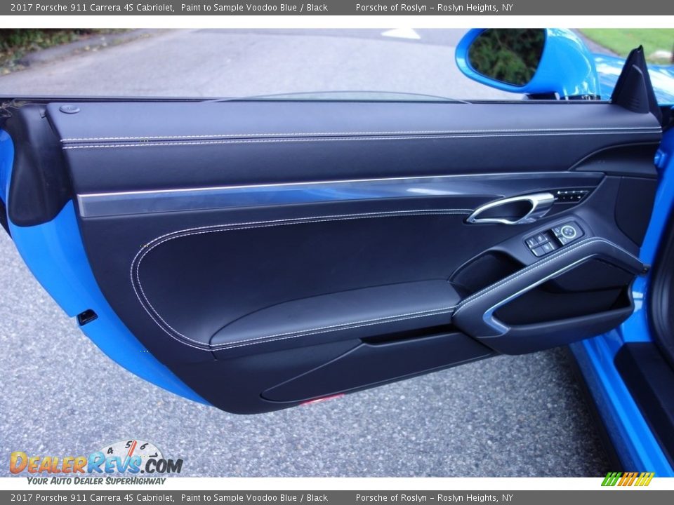 Door Panel of 2017 Porsche 911 Carrera 4S Cabriolet Photo #12