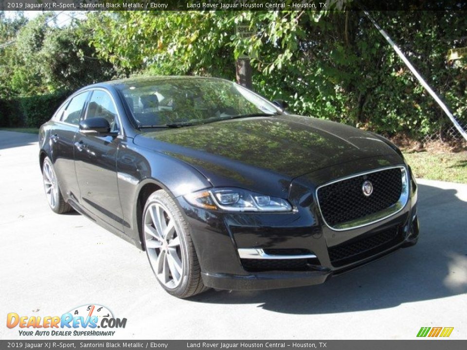 Front 3/4 View of 2019 Jaguar XJ R-Sport Photo #2