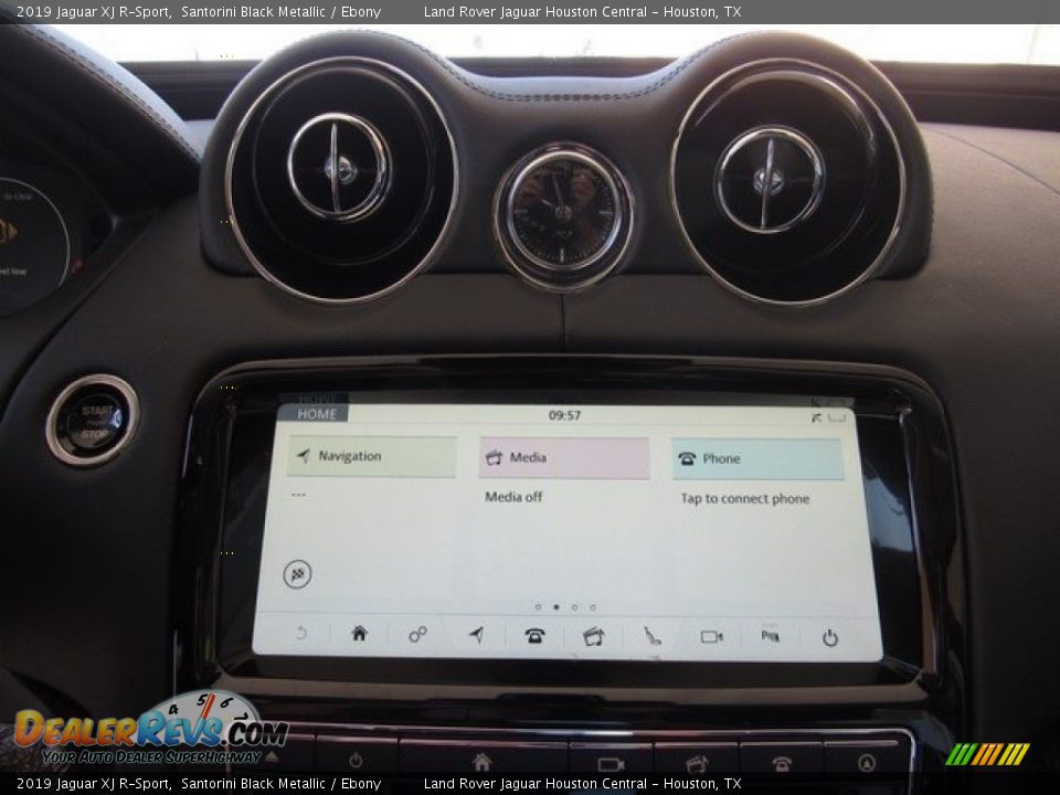 Controls of 2019 Jaguar XJ R-Sport Photo #30