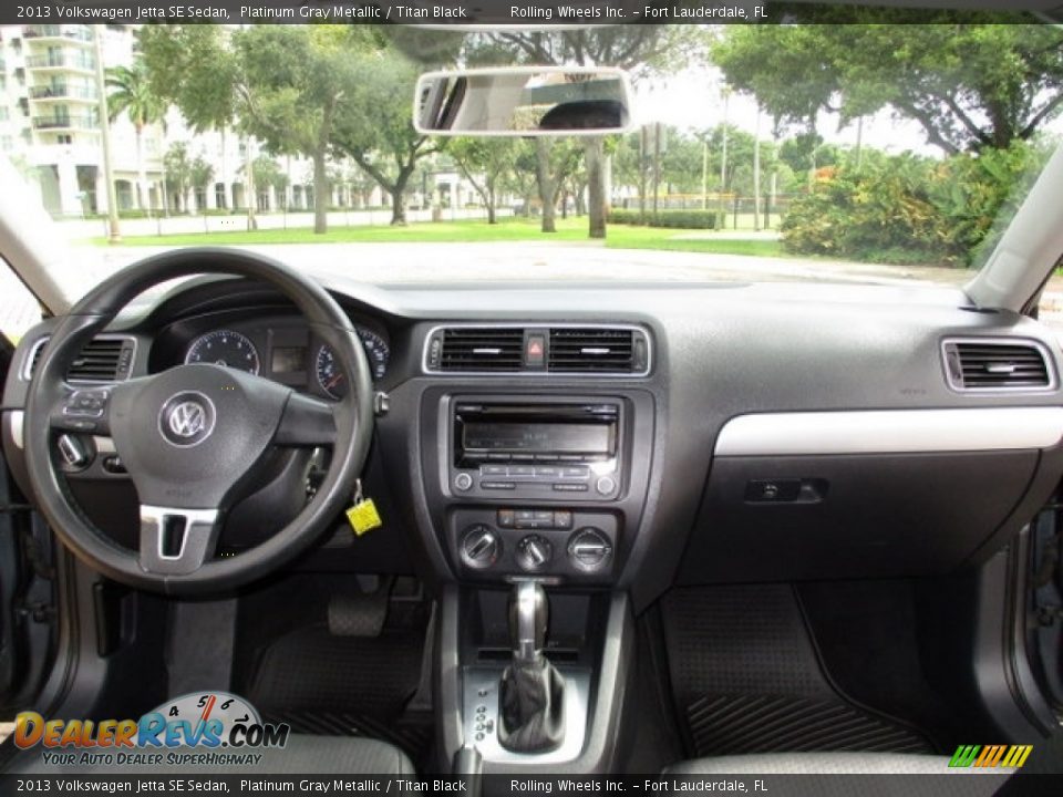 2013 Volkswagen Jetta SE Sedan Platinum Gray Metallic / Titan Black Photo #4