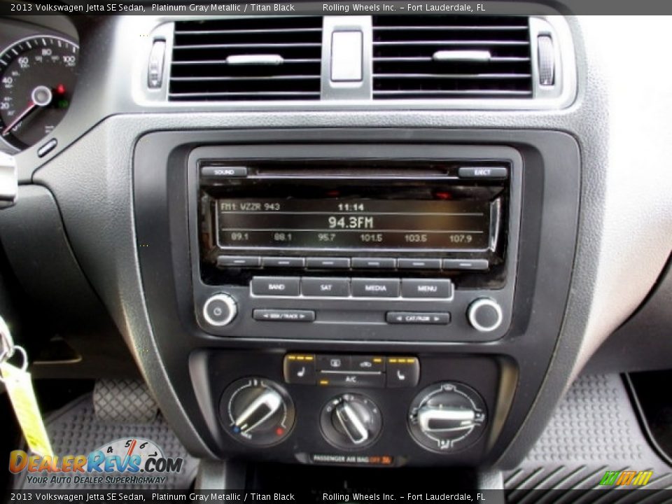 2013 Volkswagen Jetta SE Sedan Platinum Gray Metallic / Titan Black Photo #14