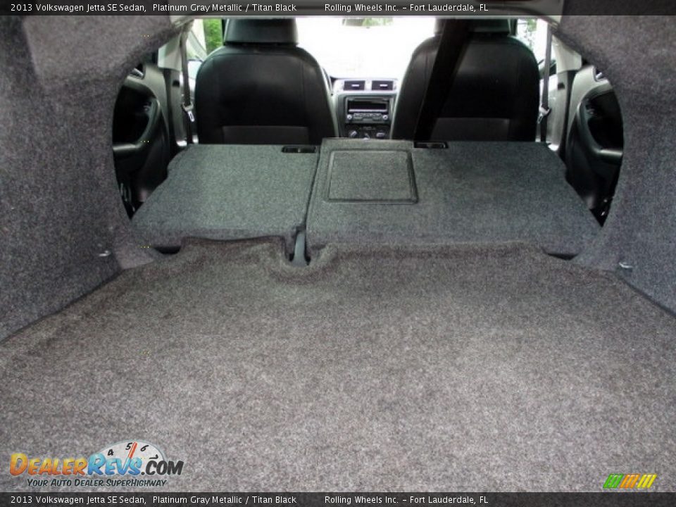 2013 Volkswagen Jetta SE Sedan Platinum Gray Metallic / Titan Black Photo #26