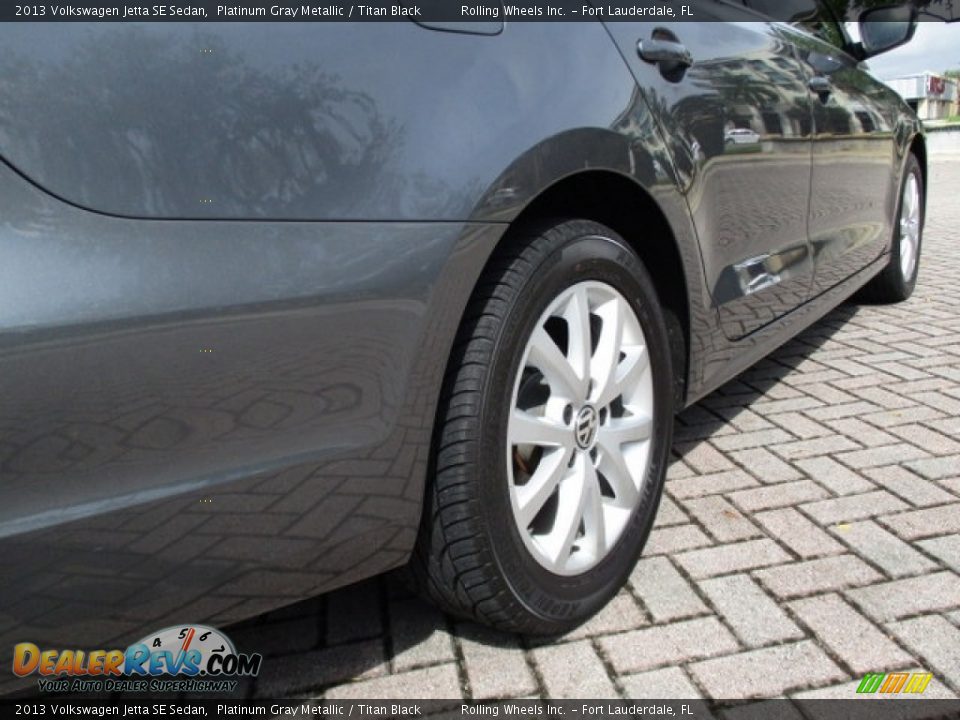 2013 Volkswagen Jetta SE Sedan Platinum Gray Metallic / Titan Black Photo #30