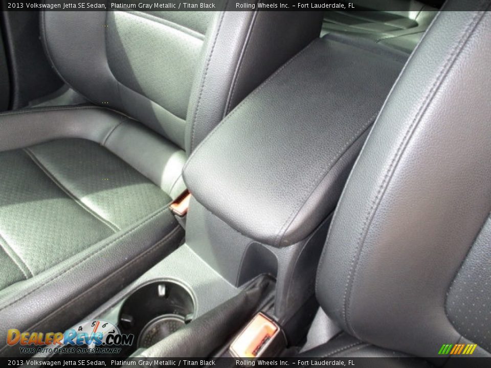 2013 Volkswagen Jetta SE Sedan Platinum Gray Metallic / Titan Black Photo #36