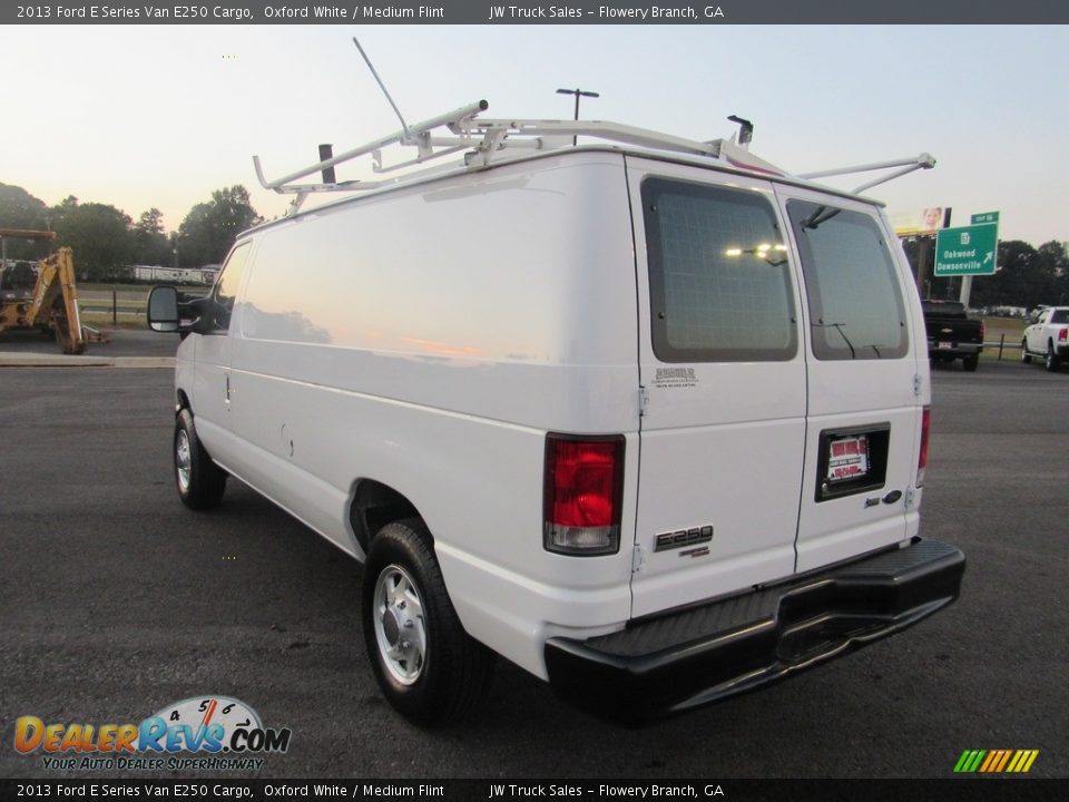 2013 Ford E Series Van E250 Cargo Oxford White / Medium Flint Photo #3