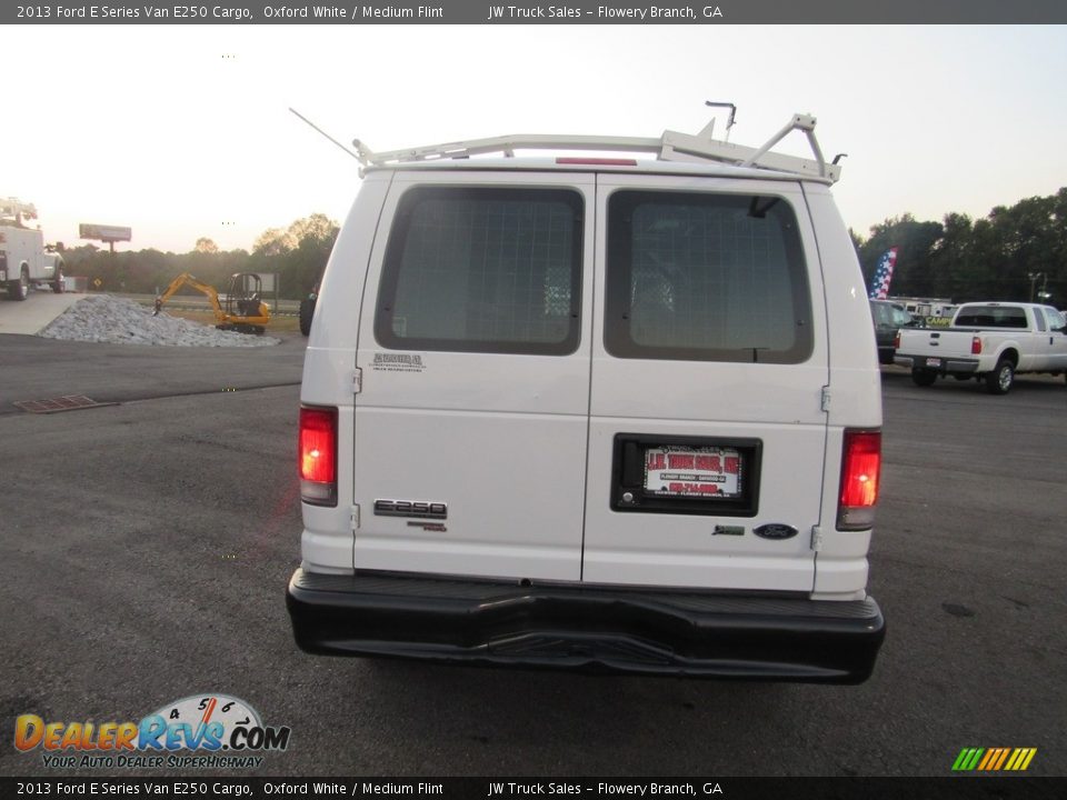 2013 Ford E Series Van E250 Cargo Oxford White / Medium Flint Photo #9