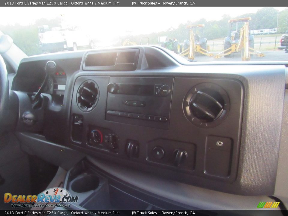 2013 Ford E Series Van E250 Cargo Oxford White / Medium Flint Photo #24