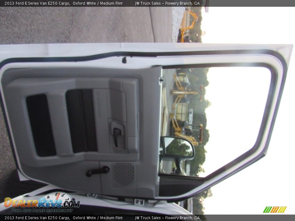 2013 Ford E Series Van E250 Cargo Oxford White / Medium Flint Photo #30