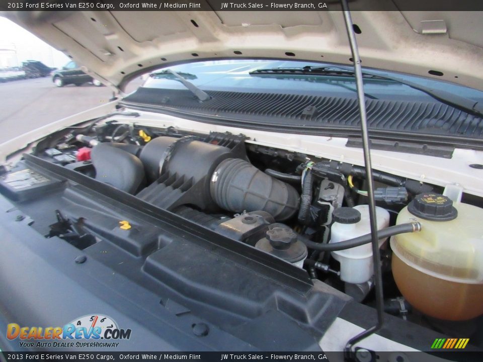 2013 Ford E Series Van E250 Cargo Oxford White / Medium Flint Photo #32
