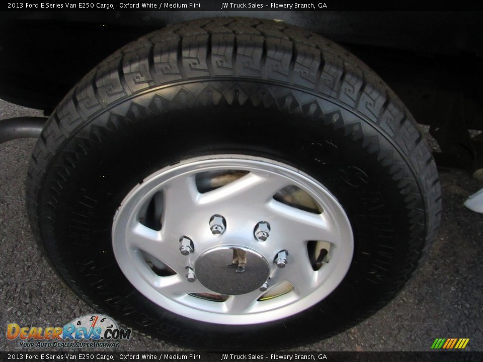 2013 Ford E Series Van E250 Cargo Oxford White / Medium Flint Photo #36