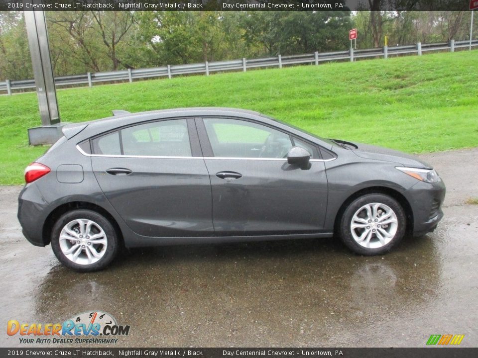 Nightfall Gray Metallic 2019 Chevrolet Cruze LT Hatchback Photo #2
