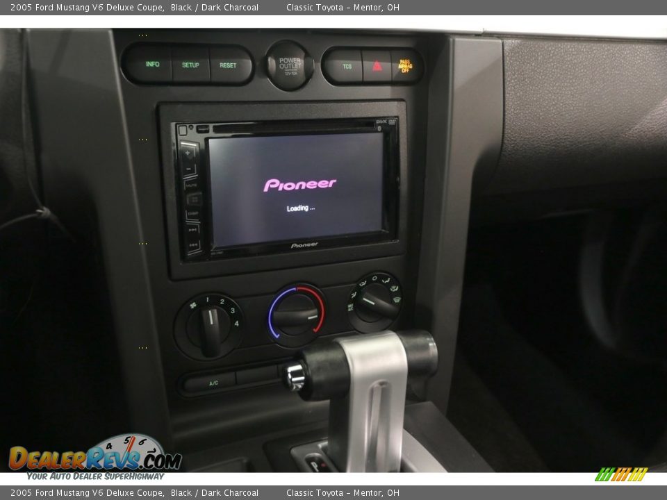 2005 Ford Mustang V6 Deluxe Coupe Black / Dark Charcoal Photo #8