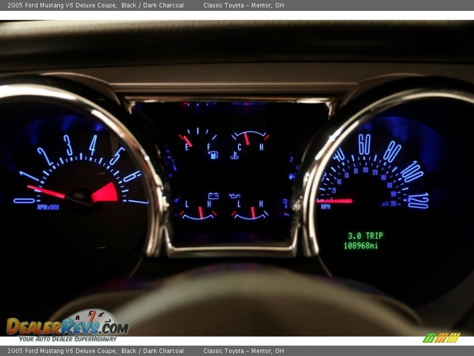 2005 Ford Mustang V6 Deluxe Coupe Black / Dark Charcoal Photo #9