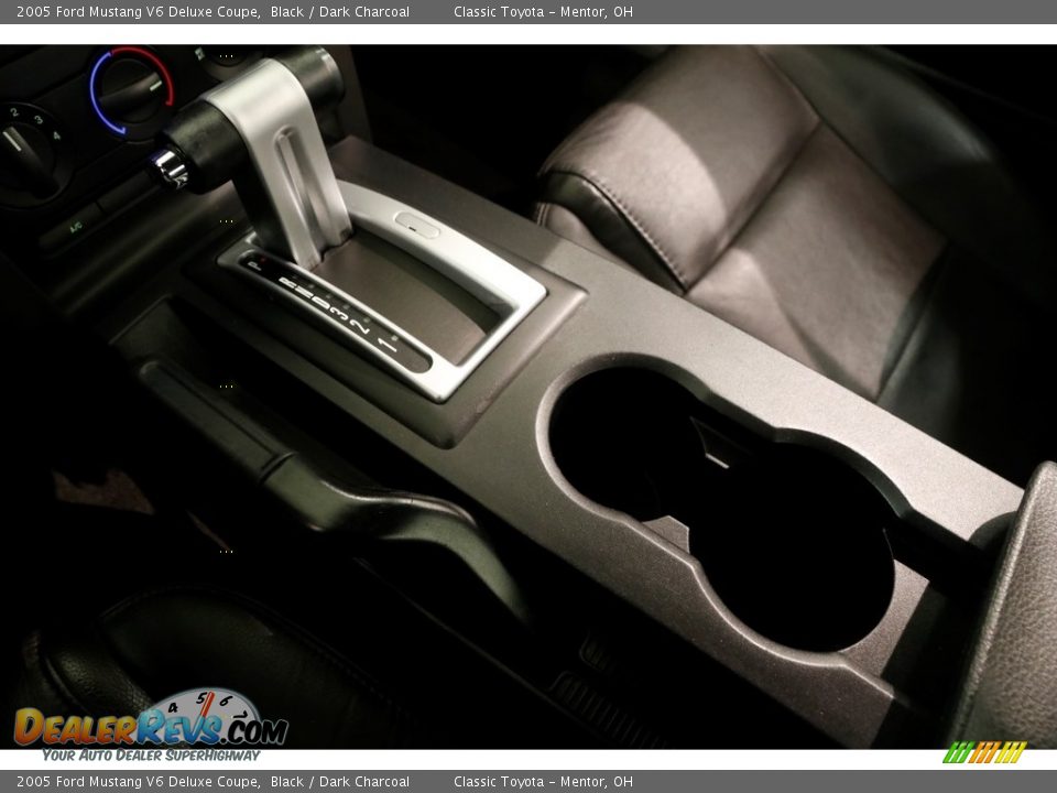 2005 Ford Mustang V6 Deluxe Coupe Black / Dark Charcoal Photo #13