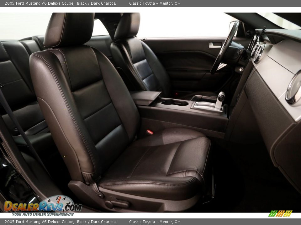 2005 Ford Mustang V6 Deluxe Coupe Black / Dark Charcoal Photo #14