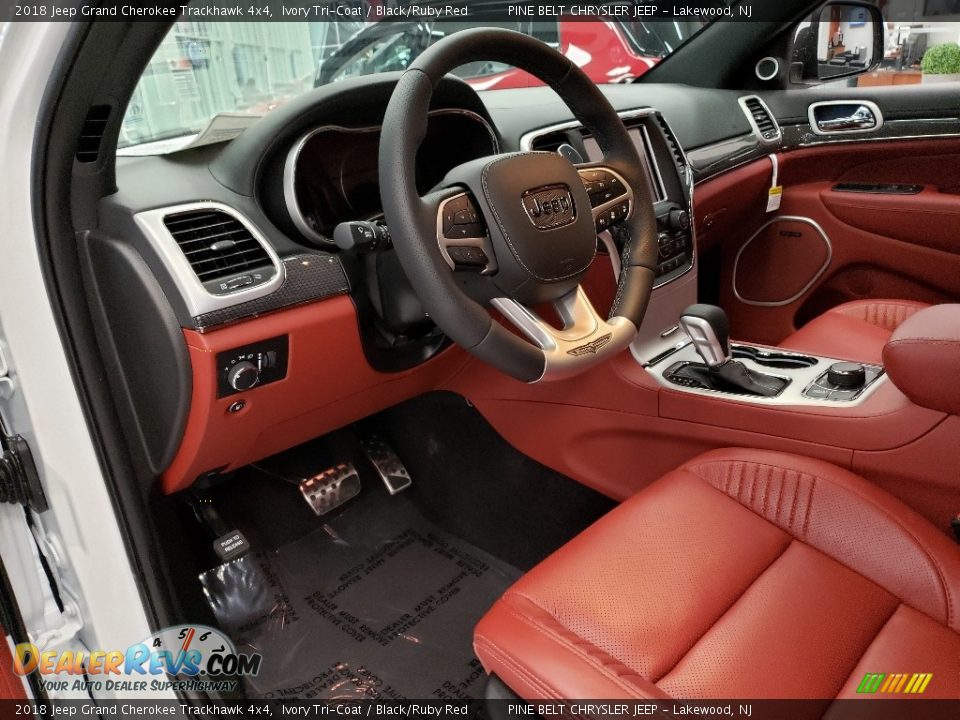 Black/Ruby Red Interior - 2018 Jeep Grand Cherokee Trackhawk 4x4 Photo #7
