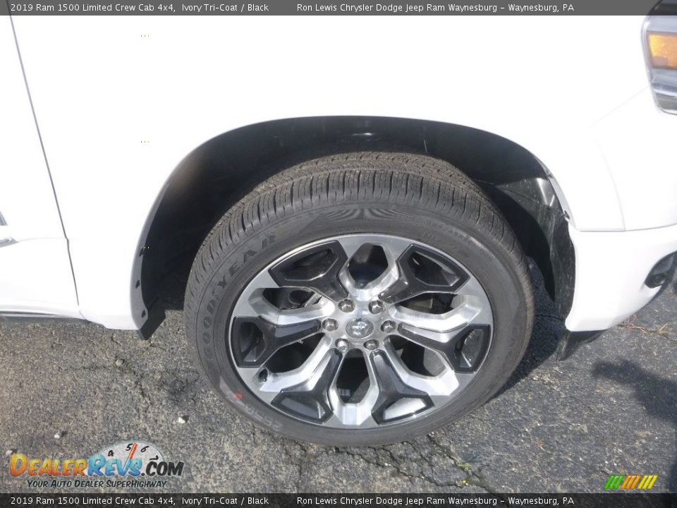 2019 Ram 1500 Limited Crew Cab 4x4 Ivory Tri–Coat / Black Photo #3