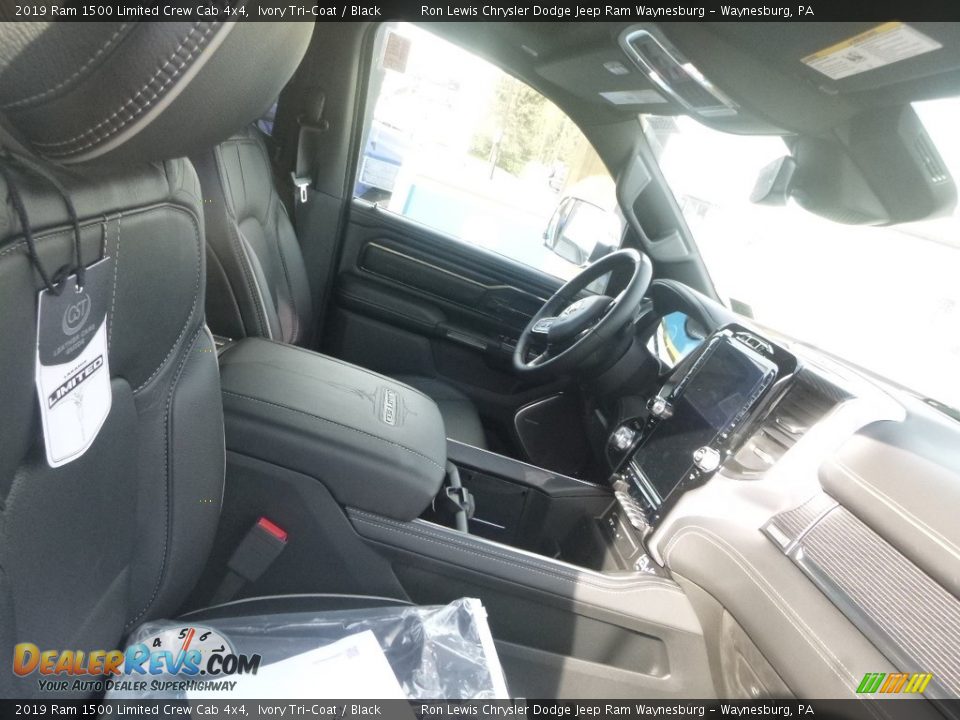2019 Ram 1500 Limited Crew Cab 4x4 Ivory Tri–Coat / Black Photo #4