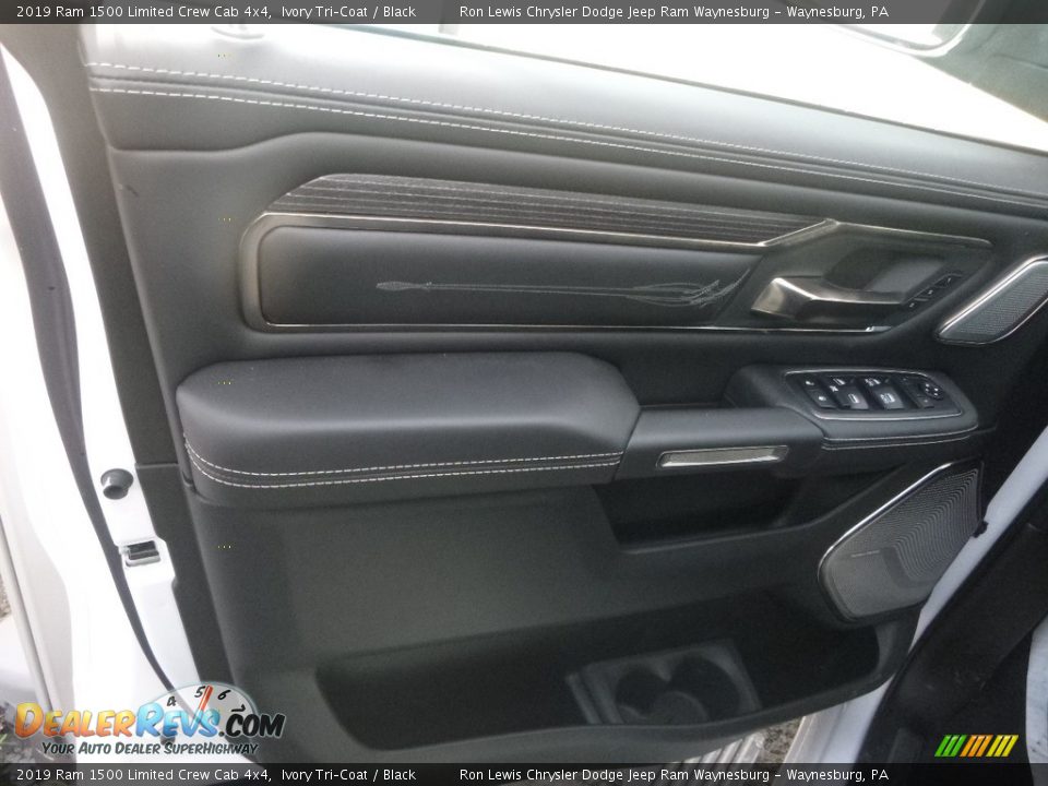 2019 Ram 1500 Limited Crew Cab 4x4 Ivory Tri–Coat / Black Photo #10