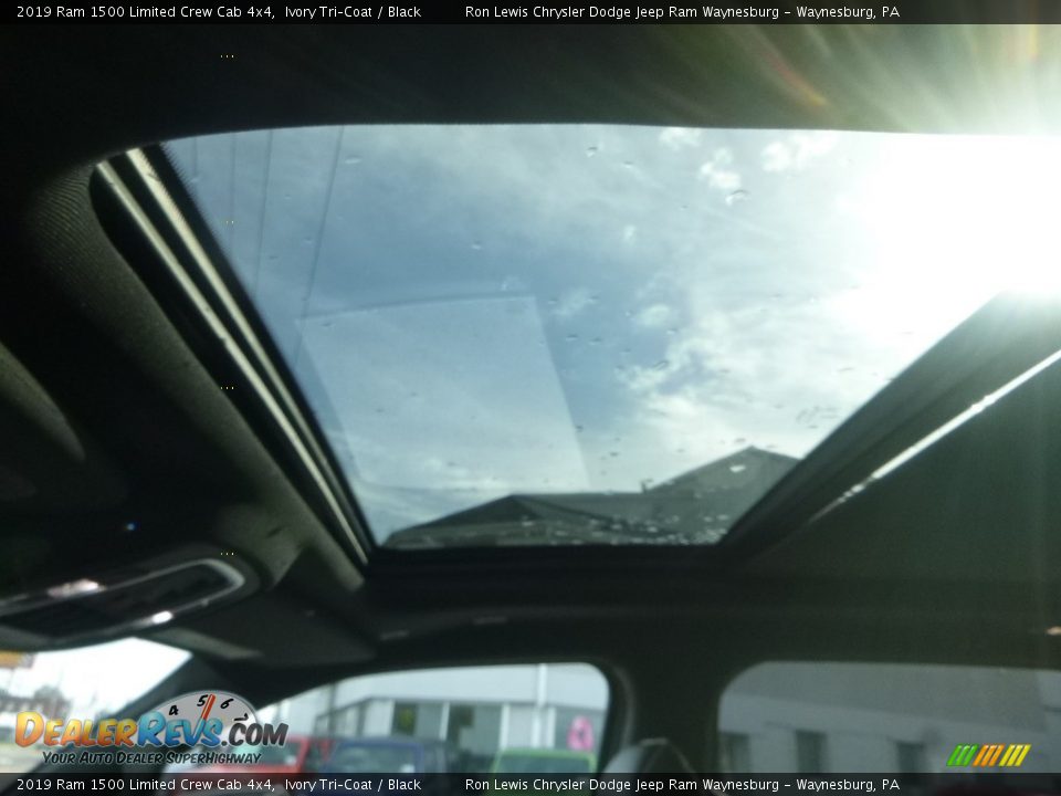 2019 Ram 1500 Limited Crew Cab 4x4 Ivory Tri–Coat / Black Photo #14