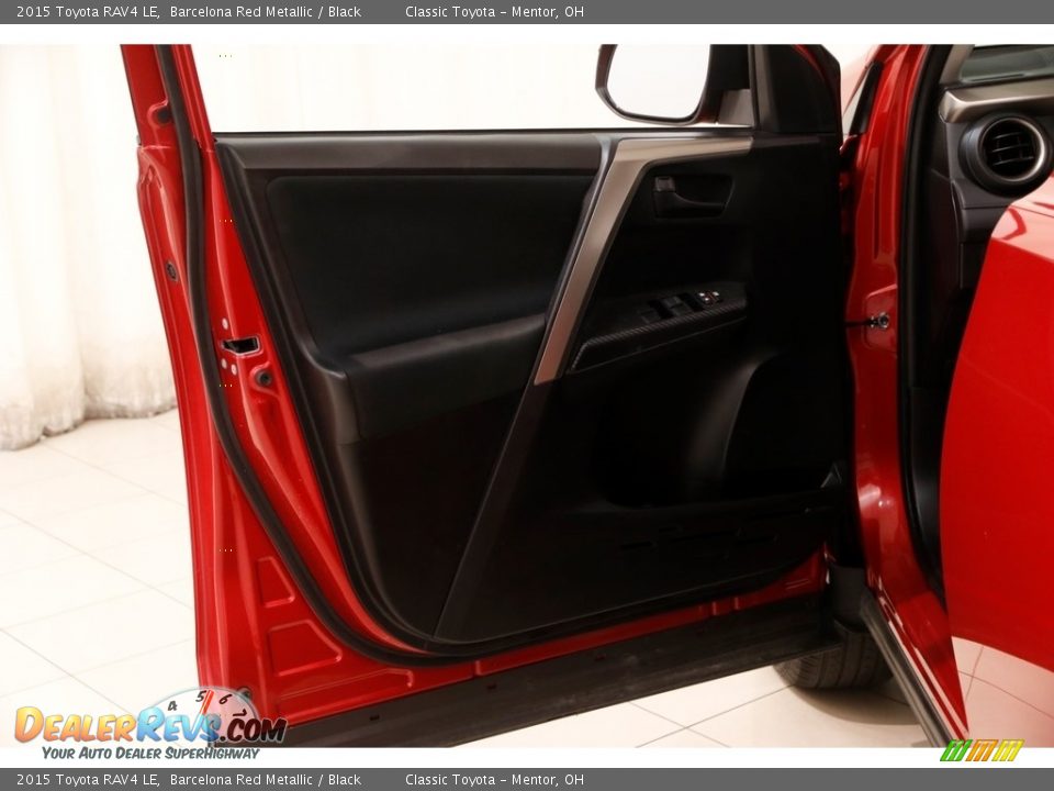 2015 Toyota RAV4 LE Barcelona Red Metallic / Black Photo #4