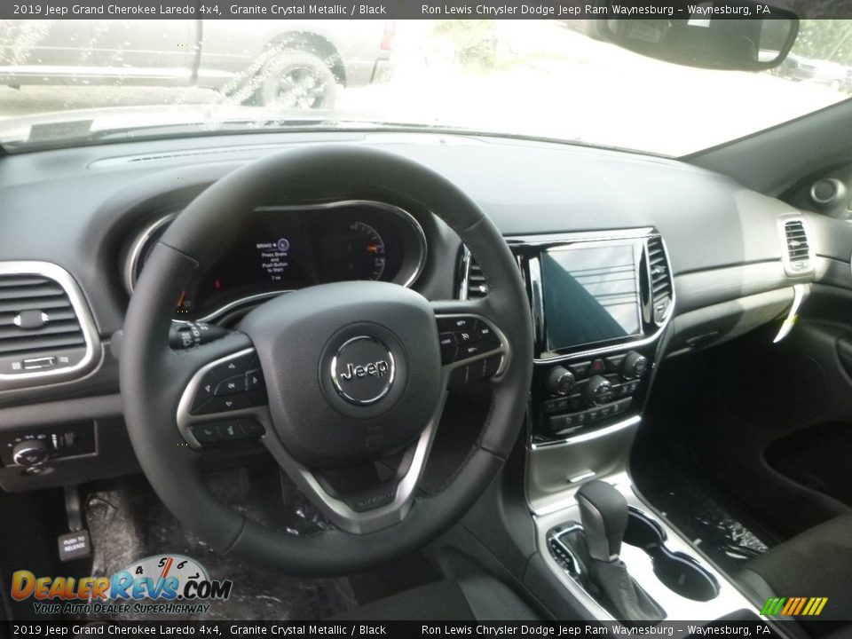 2019 Jeep Grand Cherokee Laredo 4x4 Granite Crystal Metallic / Black Photo #18