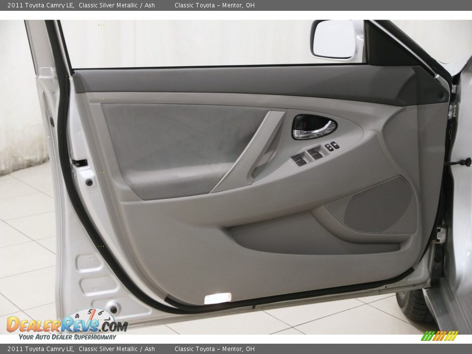 2011 Toyota Camry LE Classic Silver Metallic / Ash Photo #4