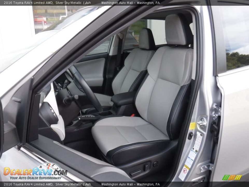 2016 Toyota RAV4 Limited AWD Silver Sky Metallic / Ash Photo #15