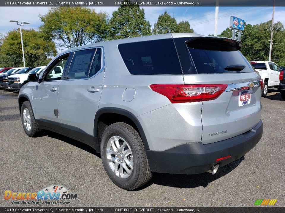 2019 Chevrolet Traverse LS Silver Ice Metallic / Jet Black Photo #4