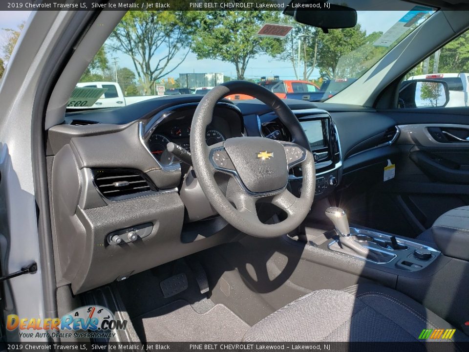 2019 Chevrolet Traverse LS Silver Ice Metallic / Jet Black Photo #7