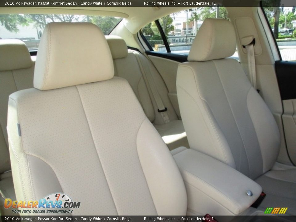2010 Volkswagen Passat Komfort Sedan Candy White / Cornsilk Beige Photo #8