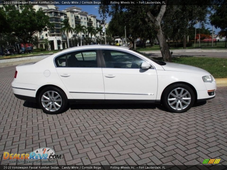 2010 Volkswagen Passat Komfort Sedan Candy White / Cornsilk Beige Photo #11
