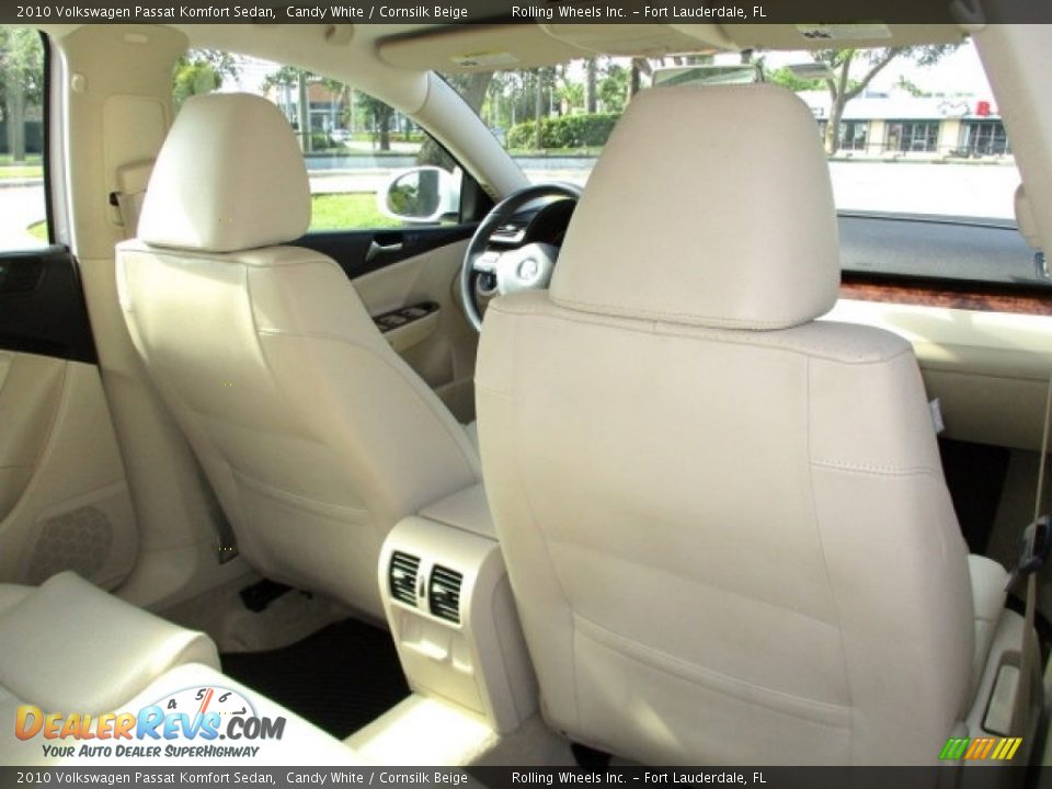 2010 Volkswagen Passat Komfort Sedan Candy White / Cornsilk Beige Photo #14