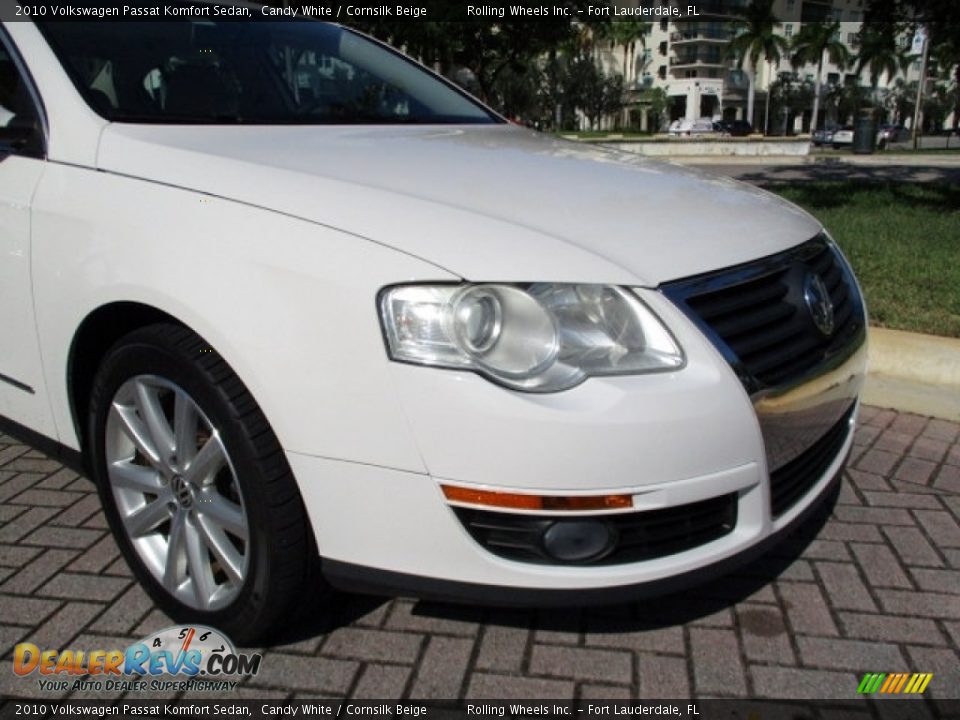 2010 Volkswagen Passat Komfort Sedan Candy White / Cornsilk Beige Photo #19
