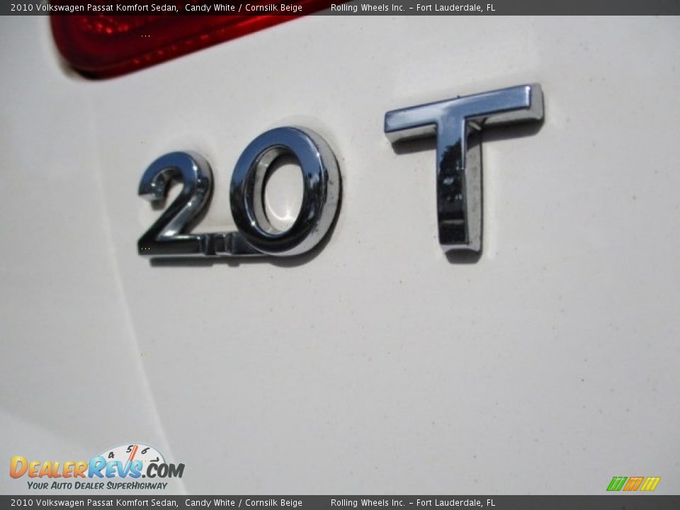 2010 Volkswagen Passat Komfort Sedan Candy White / Cornsilk Beige Photo #25
