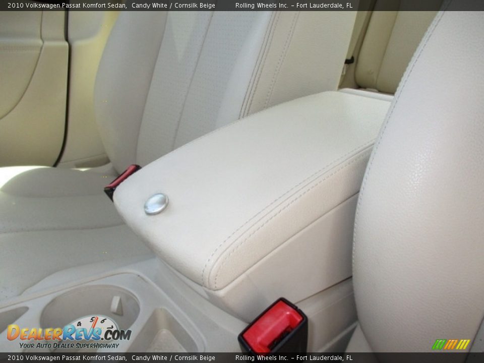 2010 Volkswagen Passat Komfort Sedan Candy White / Cornsilk Beige Photo #36