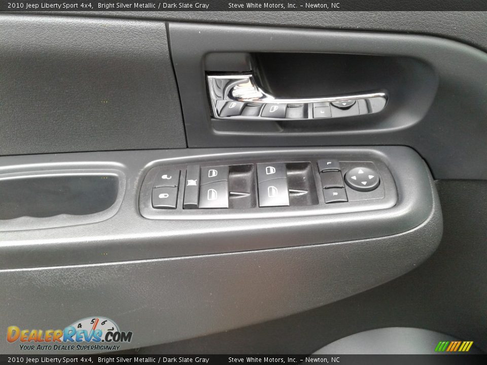 2010 Jeep Liberty Sport 4x4 Bright Silver Metallic / Dark Slate Gray Photo #9