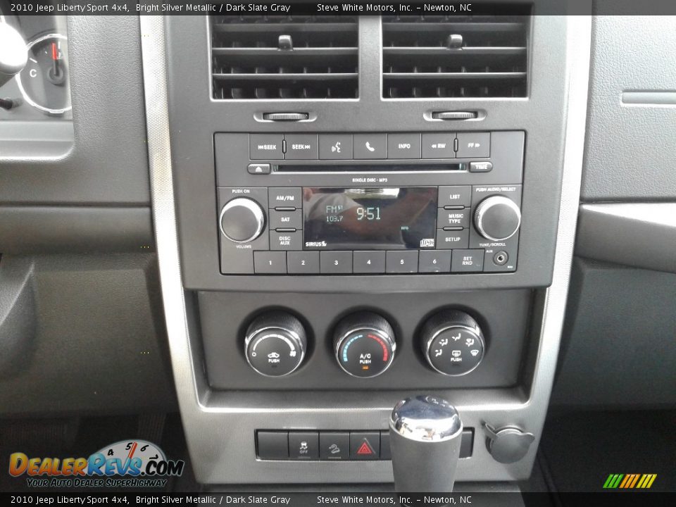 2010 Jeep Liberty Sport 4x4 Bright Silver Metallic / Dark Slate Gray Photo #16