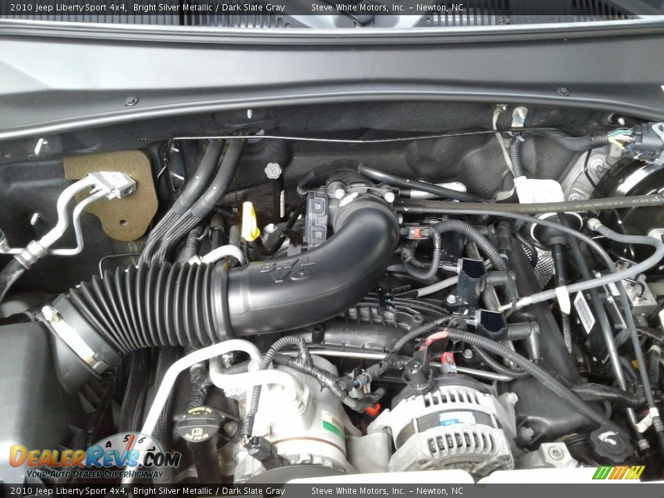 2010 Jeep Liberty Sport 4x4 Bright Silver Metallic / Dark Slate Gray Photo #22