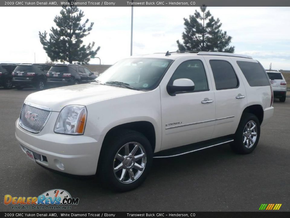 2009 GMC Yukon Denali AWD White Diamond Tricoat / Ebony Photo #3