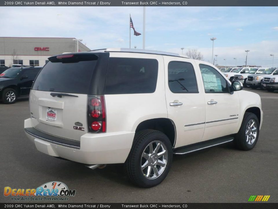 2009 GMC Yukon Denali AWD White Diamond Tricoat / Ebony Photo #6