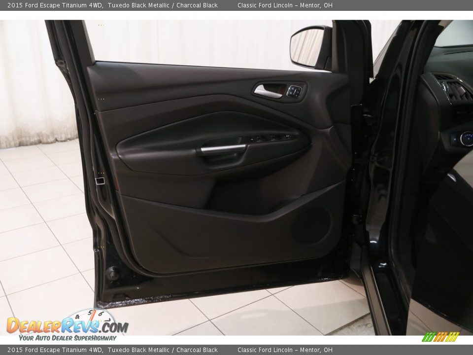 2015 Ford Escape Titanium 4WD Tuxedo Black Metallic / Charcoal Black Photo #5