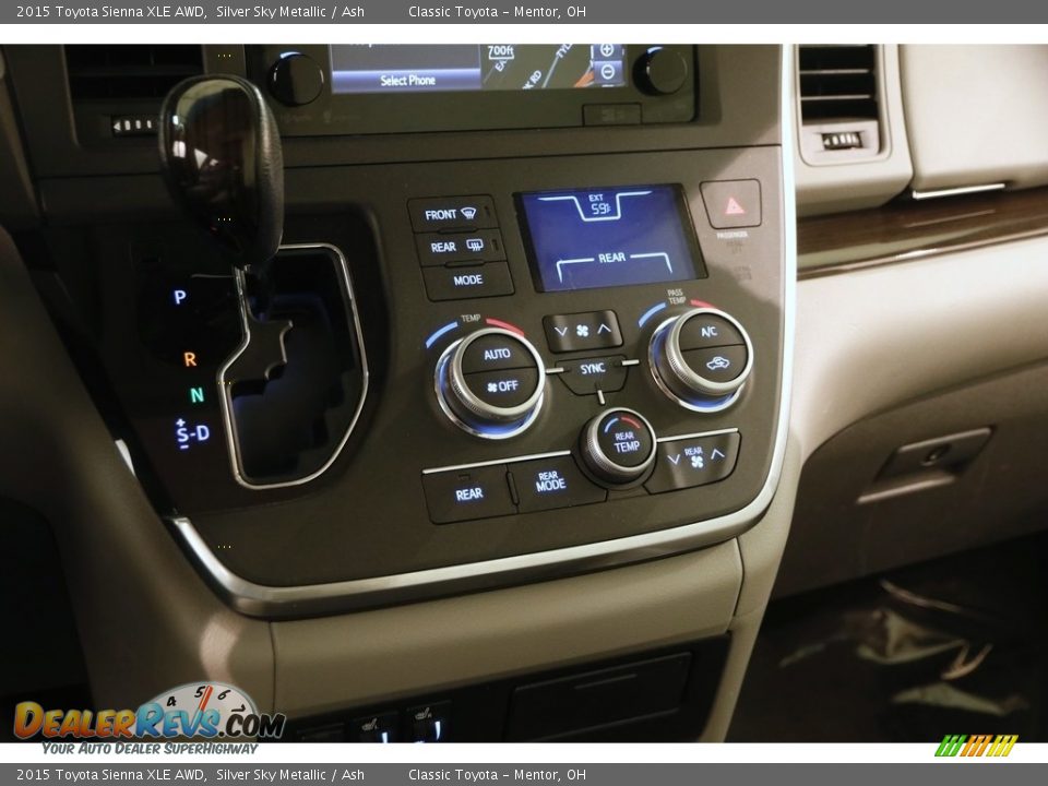 2015 Toyota Sienna XLE AWD Silver Sky Metallic / Ash Photo #10