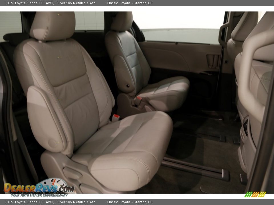 2015 Toyota Sienna XLE AWD Silver Sky Metallic / Ash Photo #20