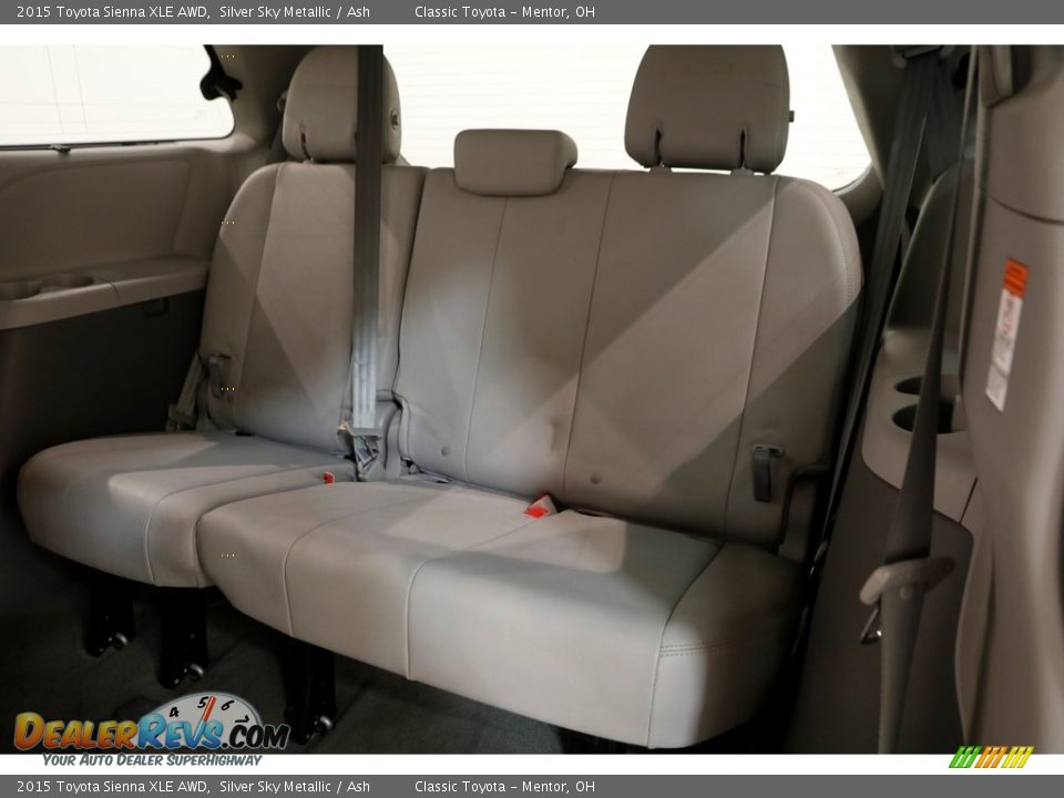 2015 Toyota Sienna XLE AWD Silver Sky Metallic / Ash Photo #22